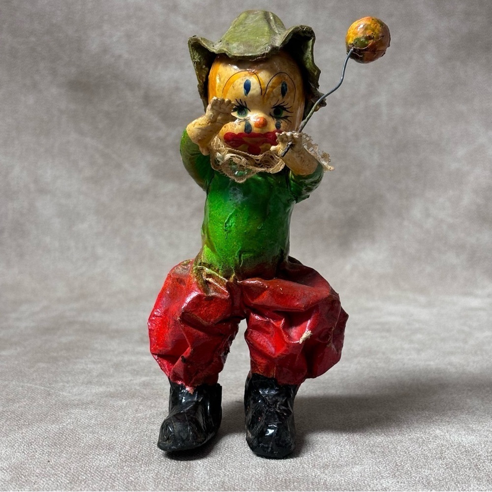 Vintage Paper Mache Clown W/ Balloon Made In Mexico
